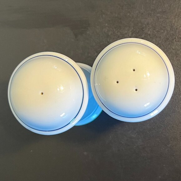 Vtg DANSK BISTRO Christianshavn Blue Porcelain Salt & Pepper Shakers ~ Portugal - Picture 4 of 6